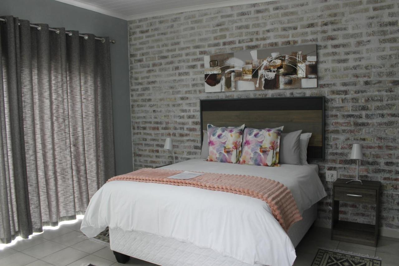 Berry Lane Guesthouse Kroonstad Exteriör bild