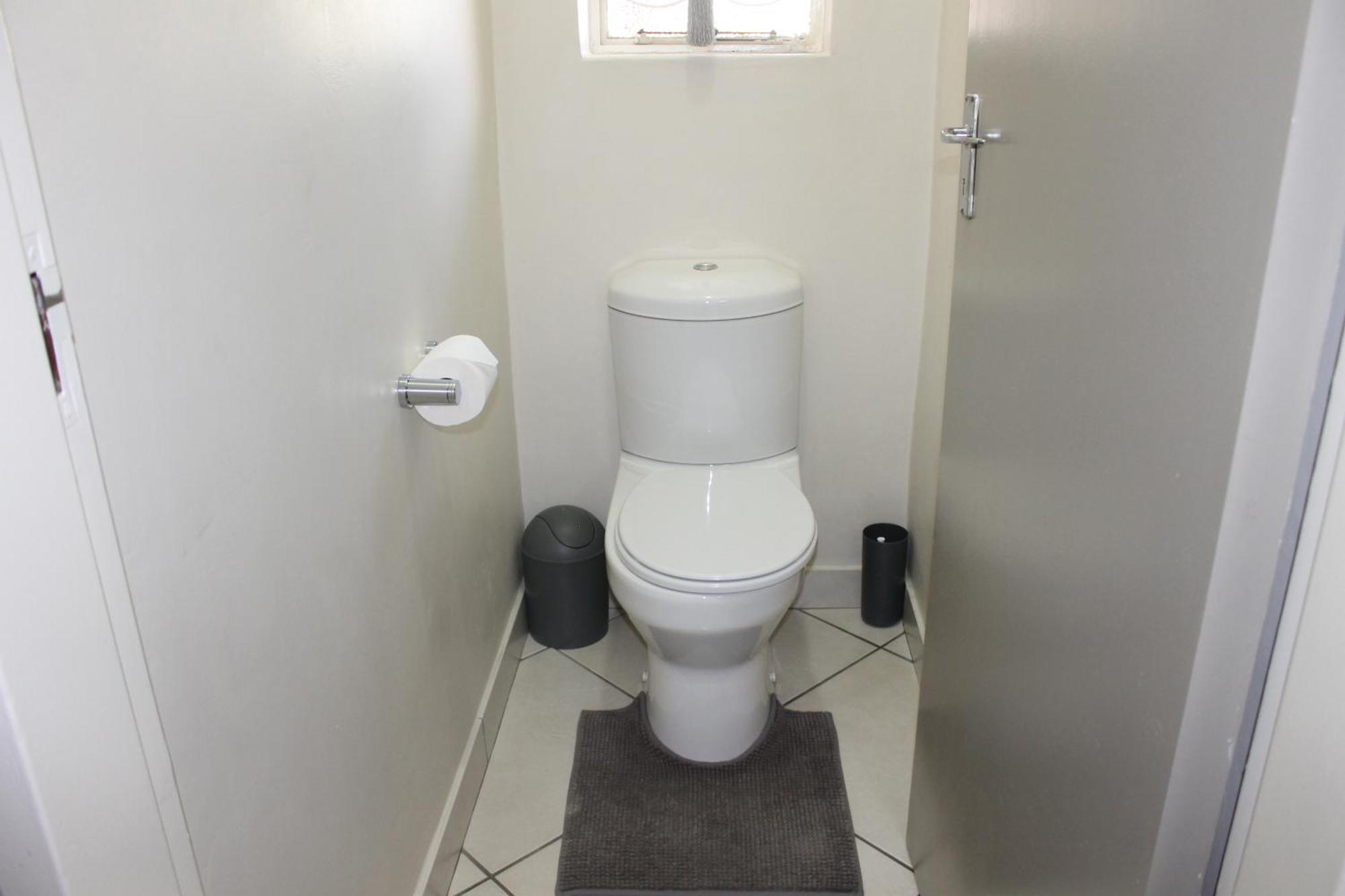 Berry Lane Guesthouse Kroonstad Exteriör bild