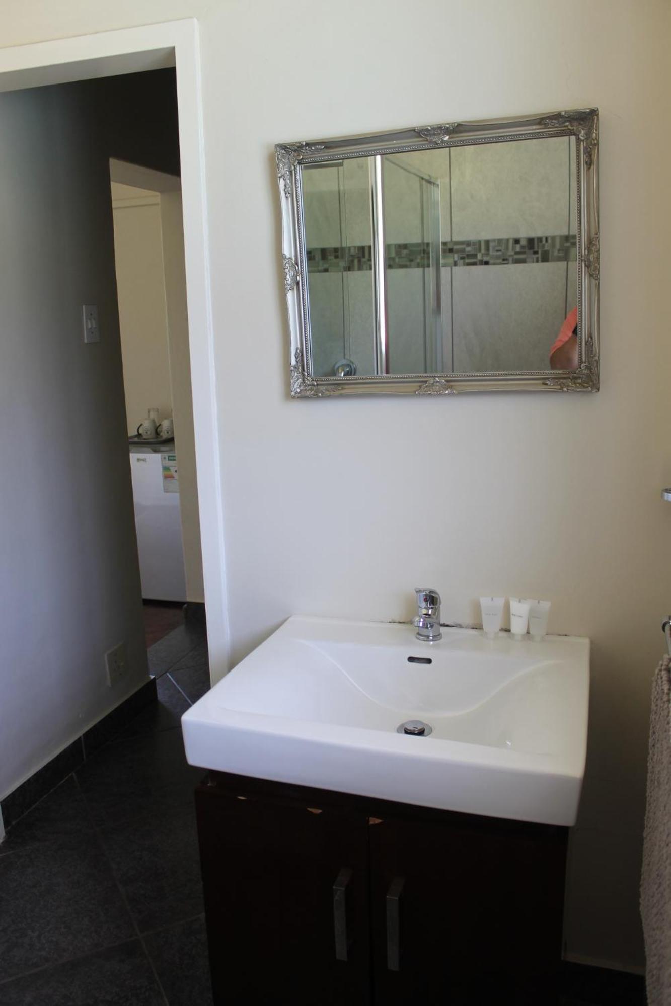Berry Lane Guesthouse Kroonstad Exteriör bild
