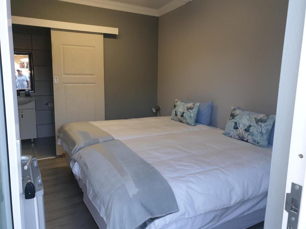 Berry Lane Guesthouse Kroonstad Exteriör bild